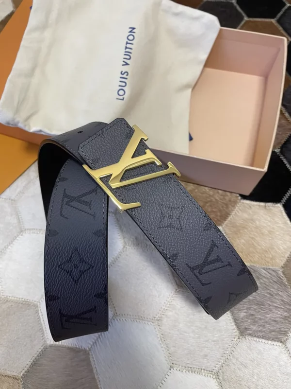 Louis Vuitton belt