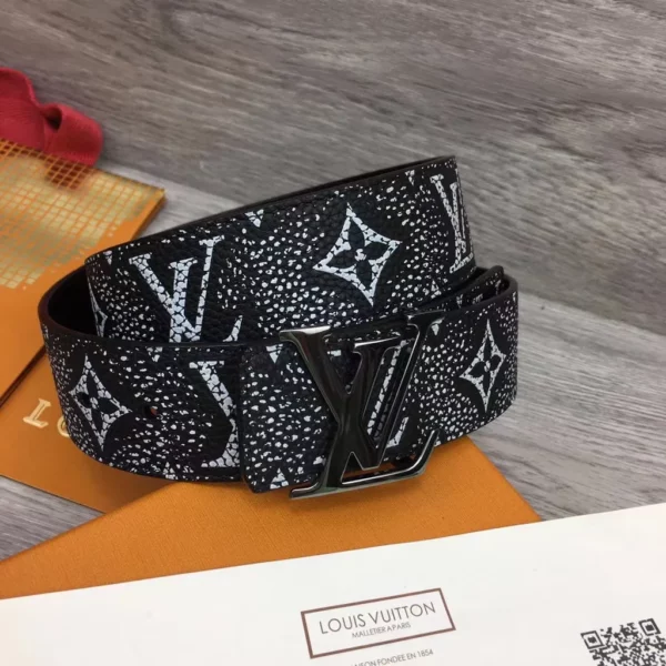 Louis Vuitton belt