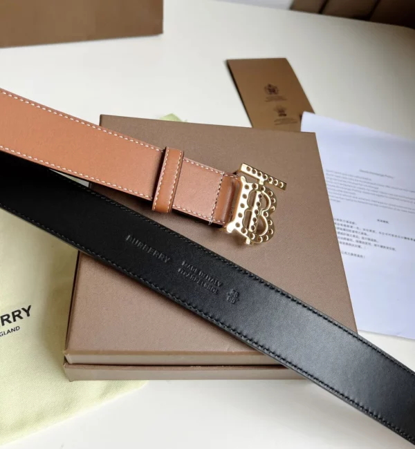 Burberry belt