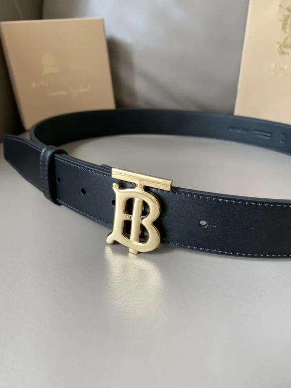 Burberry belt