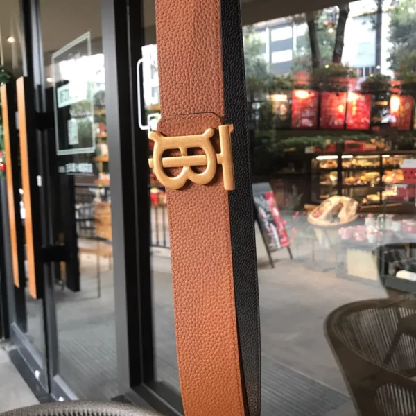 Burberry belt