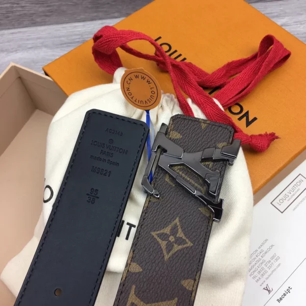 Louis Vuitton belt