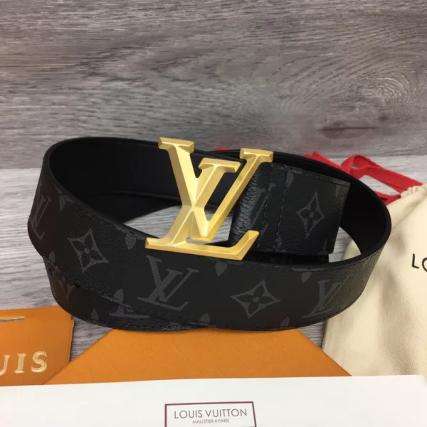 Louis Vuitton belt