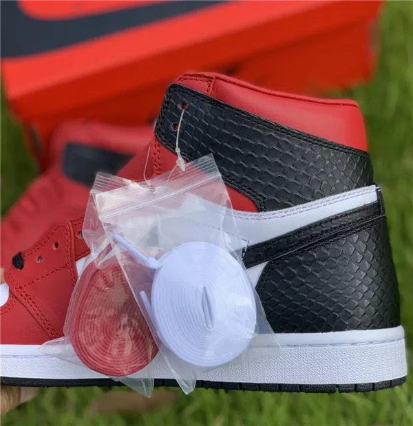 Air Jordan 1 WMNS Satin Snake - Replica shoes