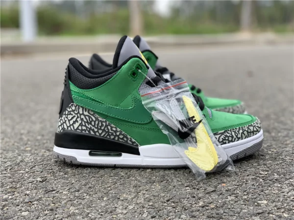 Air Jordan 3 Tinker Oregon Ducks PE - 2018-12-24 - Replica shoes