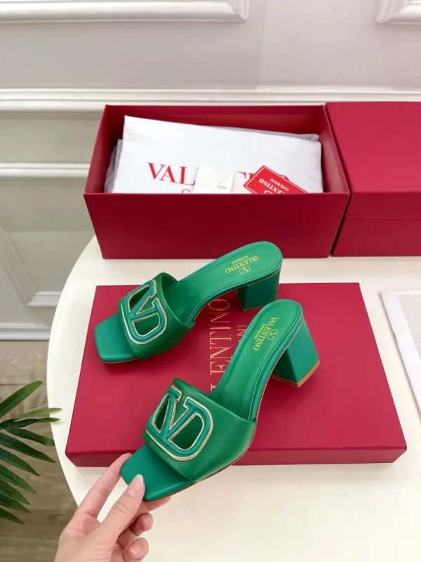 Valentino shoes - Reps shoes