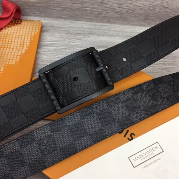 Louis Vuitton belt