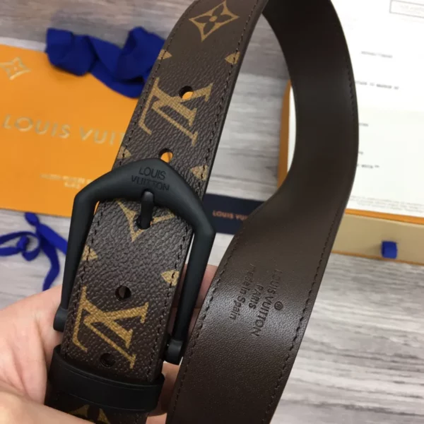 Louis Vuitton belt