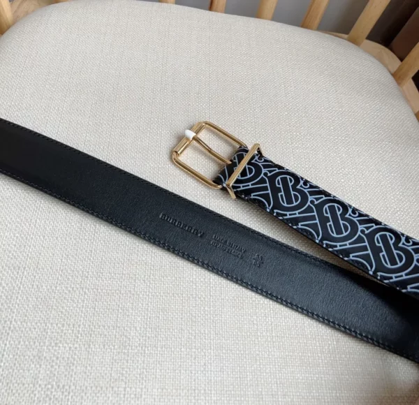 Burberry belt