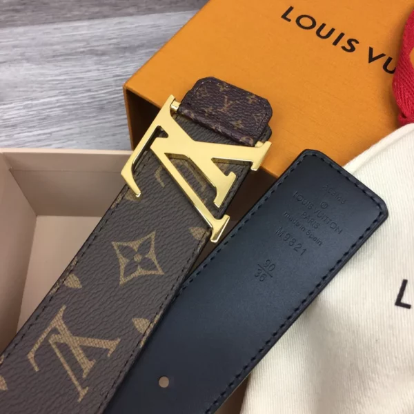 Louis Vuitton belt