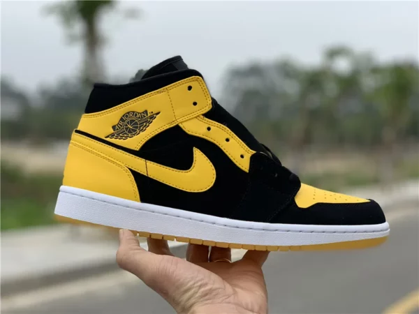 Air Jordan 1 Mid New Love - 2019-01-24 - Replica shoes