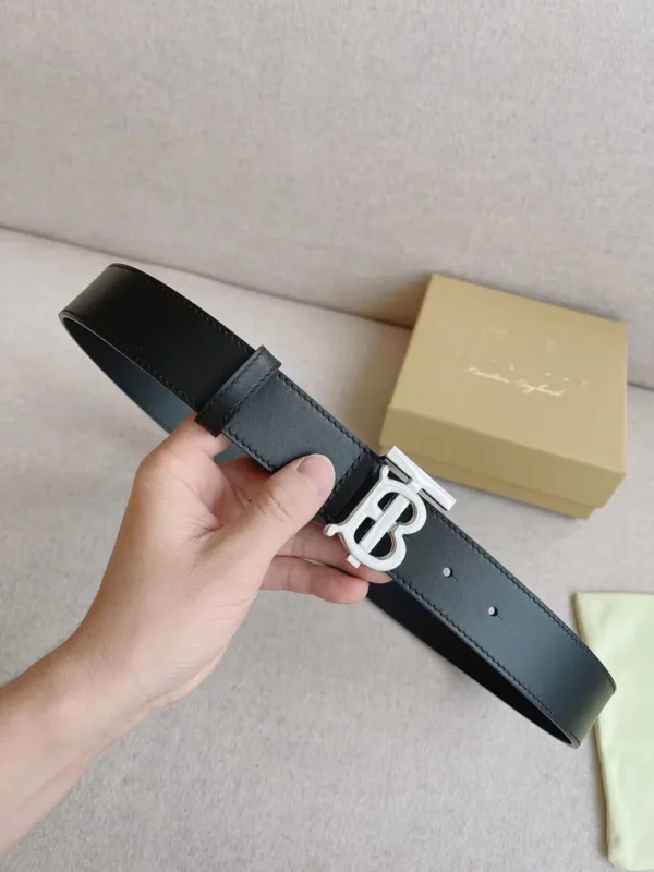 Burberry belt