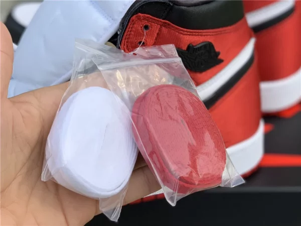 Air Jordan 1 Satin WMNS Black Toe - 2019-08-14 - Replica shoes