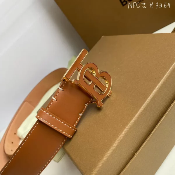 Burberry belt