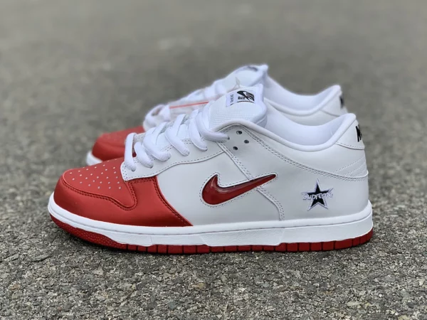 Supreme x Nike SB Dunk Low - Replica shoes