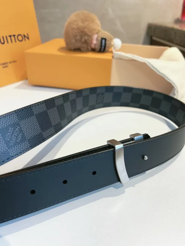 Louis Vuitton belt