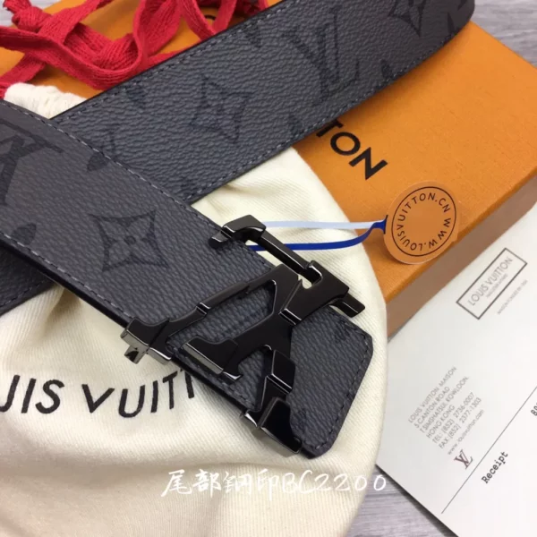 Louis Vuitton belt