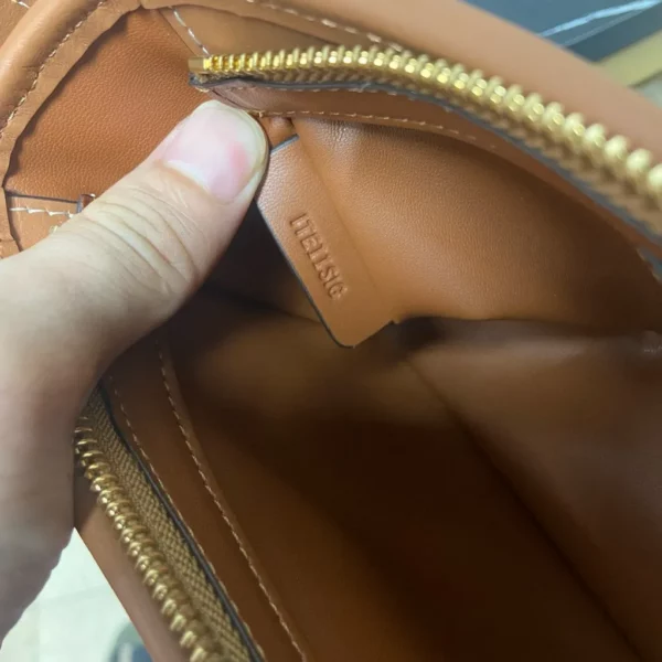 Burberry bag - replica bags