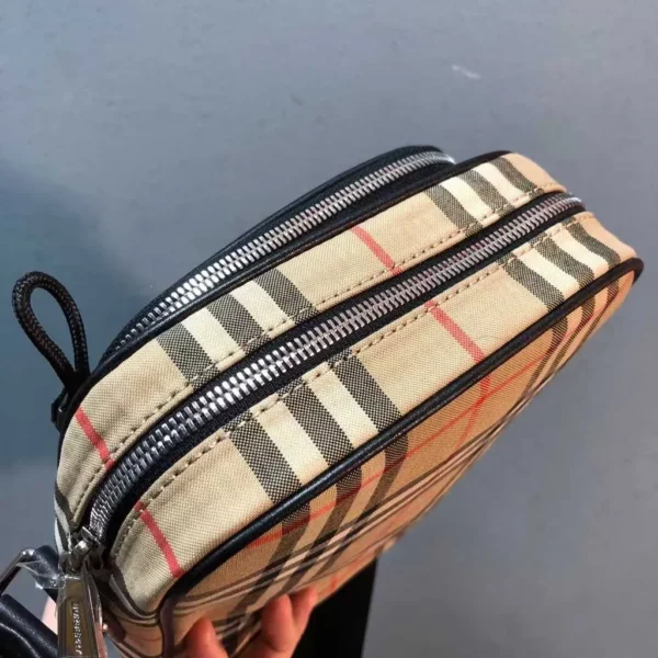 Burberry bag - rep bags