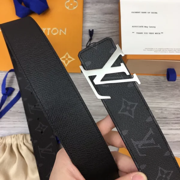 Louis Vuitton belt