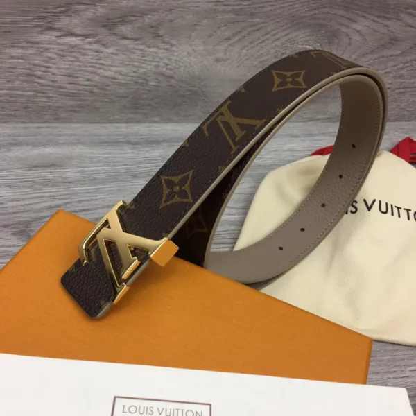 Louis Vuitton belt