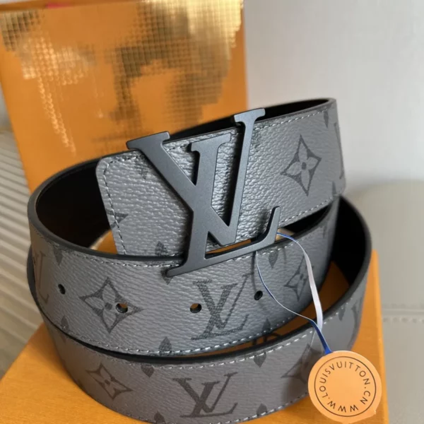 Louis Vuitton belt