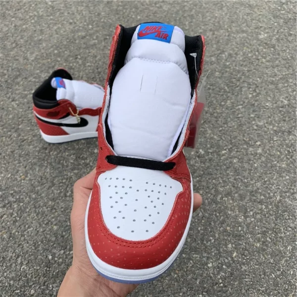 Air Jordan 1 Retro High OG Chicago Crystal - 2019-01-13 - Replica shoes