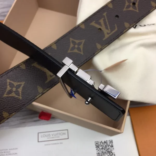 Louis Vuitton belt