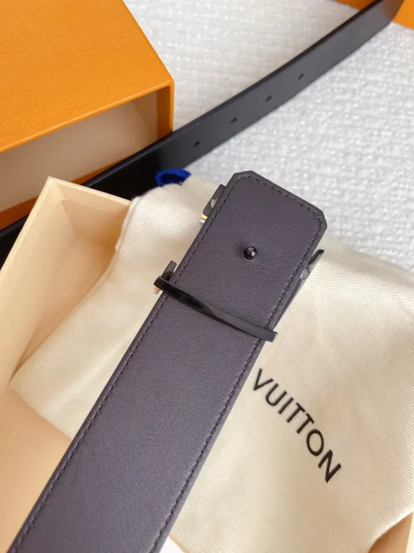 Louis Vuitton belt