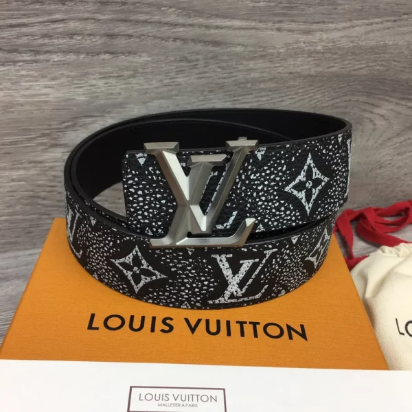 Louis Vuitton belt