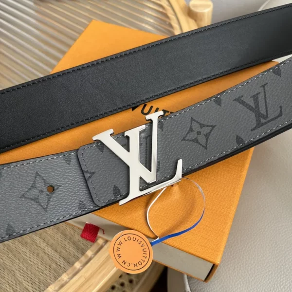 Louis Vuitton belt