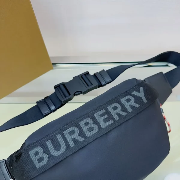 Burberry bag - rep bags