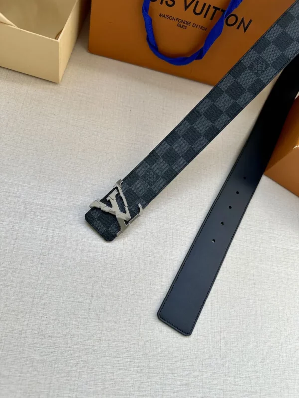 Louis Vuitton belt