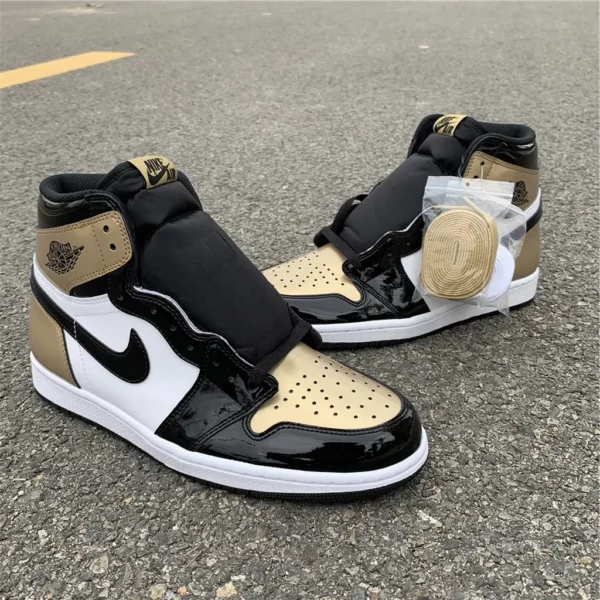 Air Jordan 1 Gold Toe - 2018-11-06 - Replica shoes