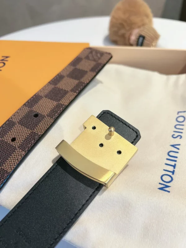 Louis Vuitton belt