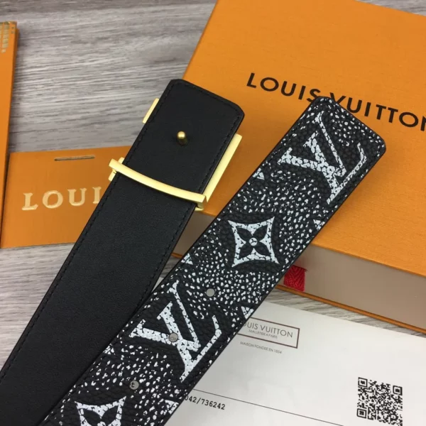 Louis Vuitton belt