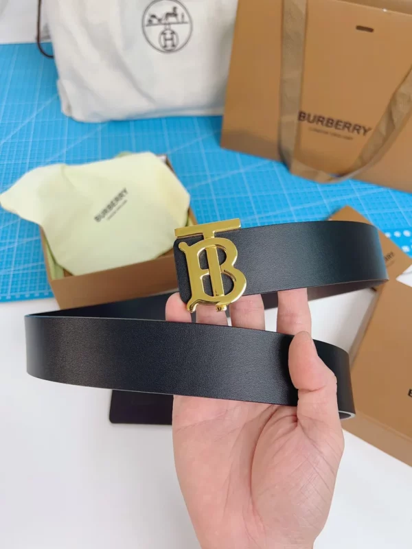 Burberry belt