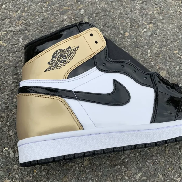 Air Jordan 1 Gold Toe - 2018-11-06 - Replica shoes