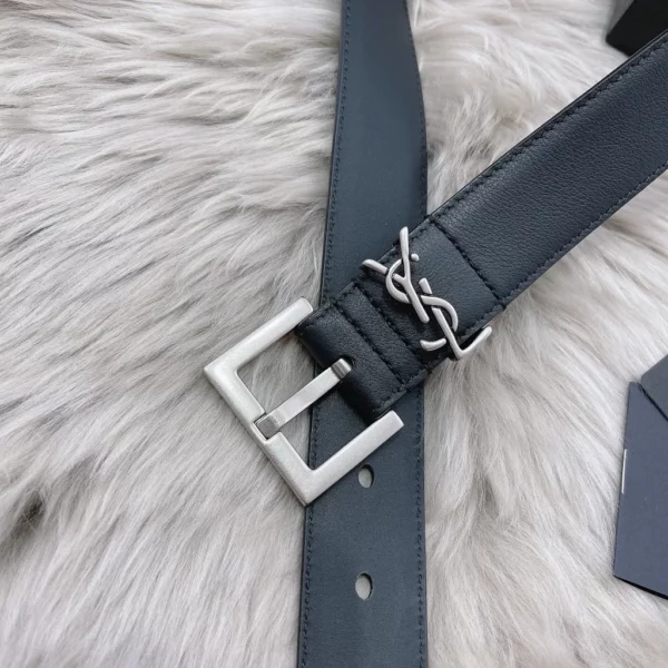 Saint Laurent belt