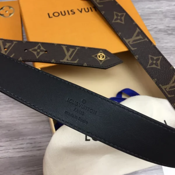 Louis Vuitton belt