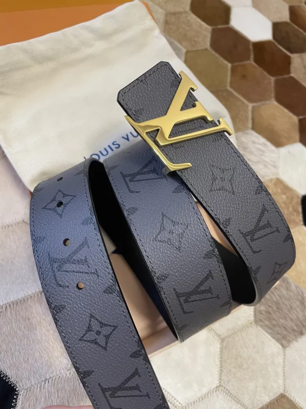 Louis Vuitton belt