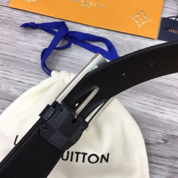 Louis Vuitton belt