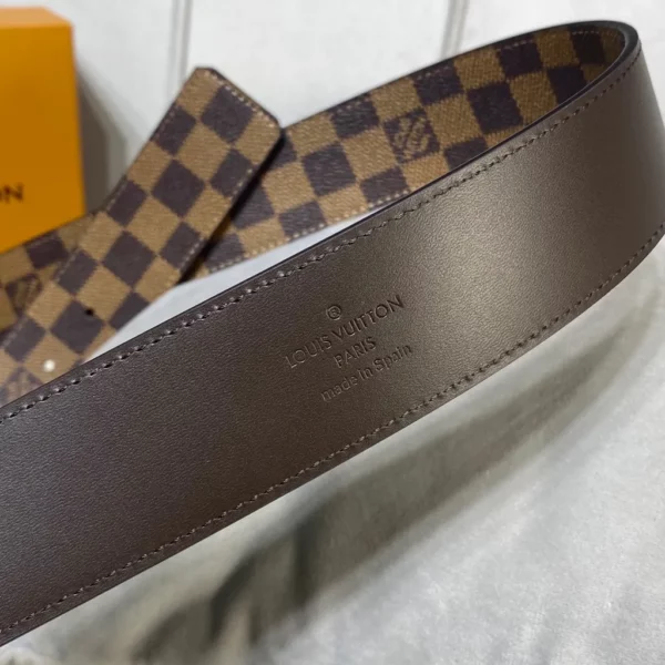 Louis Vuitton belt