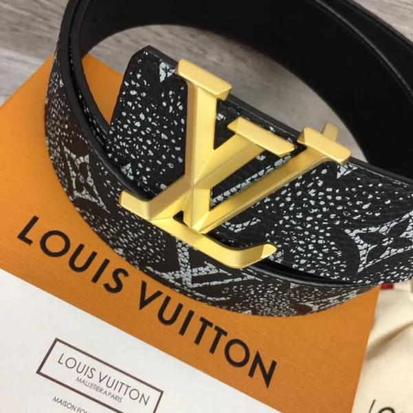 Louis Vuitton belt