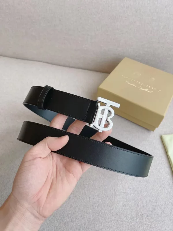 Burberry belt