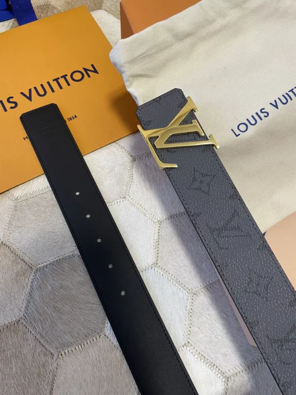 Louis Vuitton belt