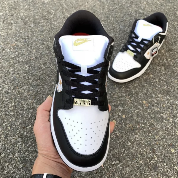 Supreme x Nike SB Dunk Low Black Stars - Replica shoes