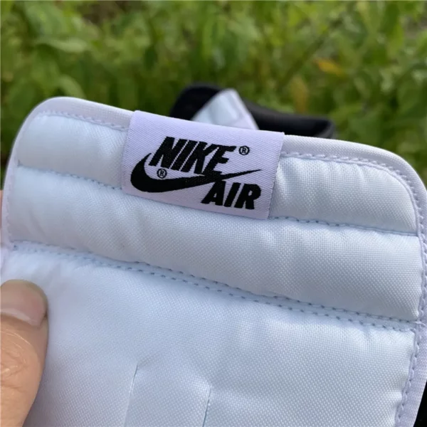 Air Jordan 1 Satin WMNS Black Toe - 2019-08-14 - Replica shoes