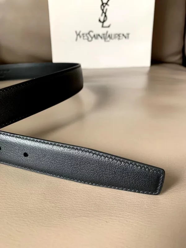 Saint Laurent belt