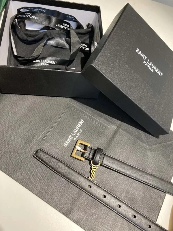 Saint Laurent belt